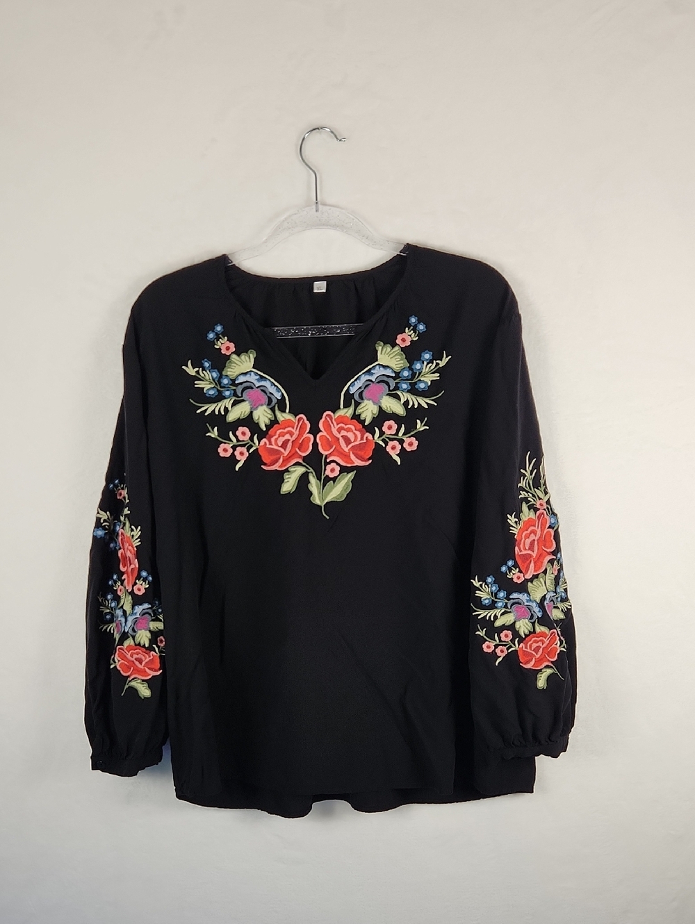 Black Embroidered V-Neck Floral Peasant Top XL